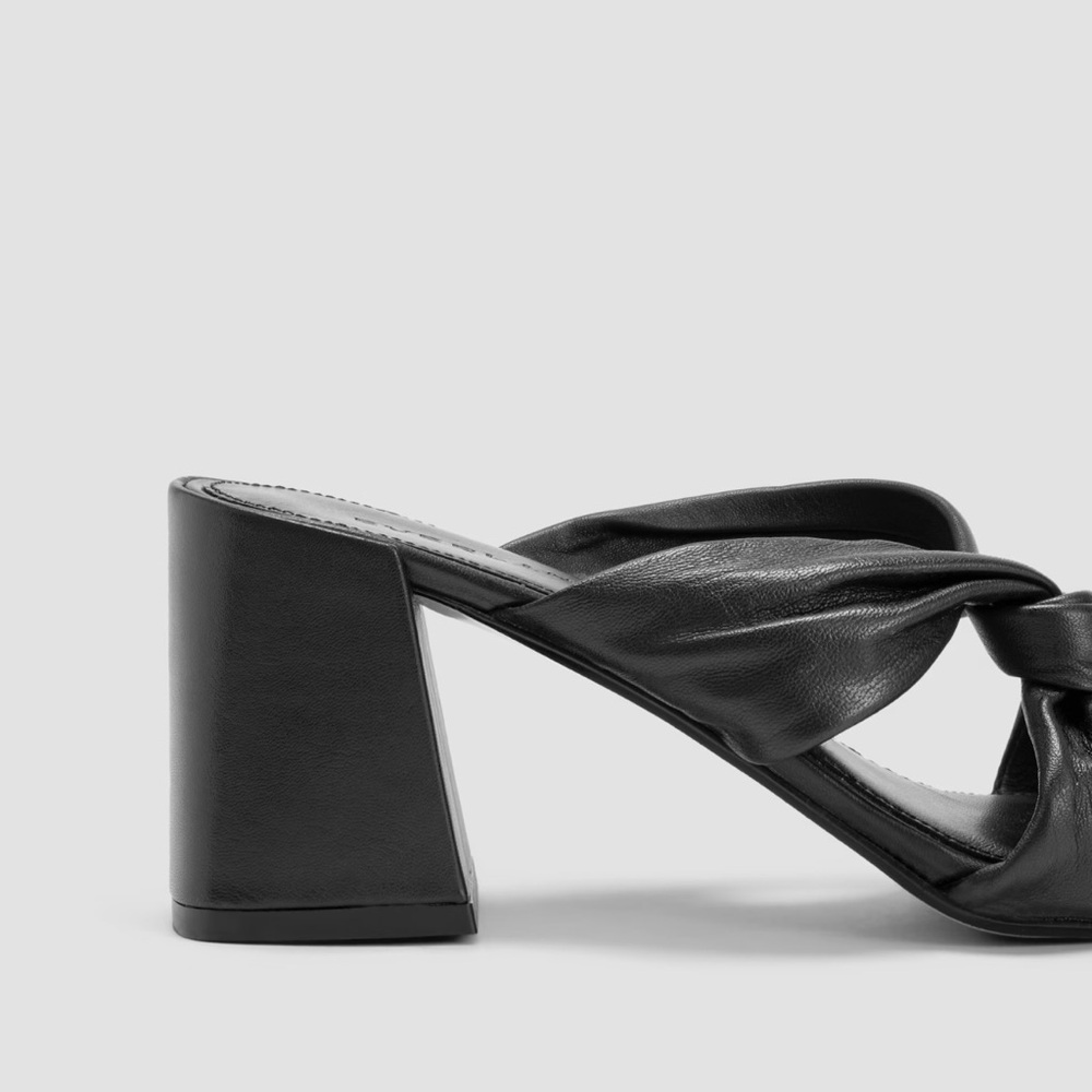 NEW‎ Everlane Black Leather Day Twist Heel in Size 7.5 - Picture 3 of 14